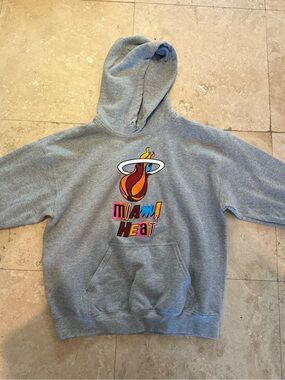 Miami Heat Gray Graphic Hoodie size large